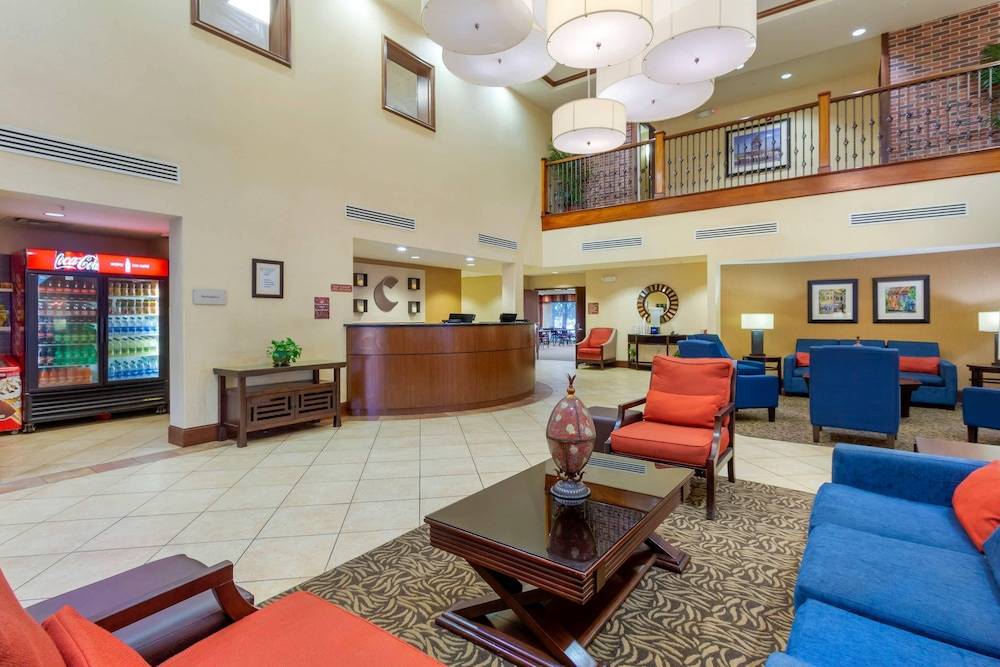 Comfort Suites Charleston West Ashley 2
