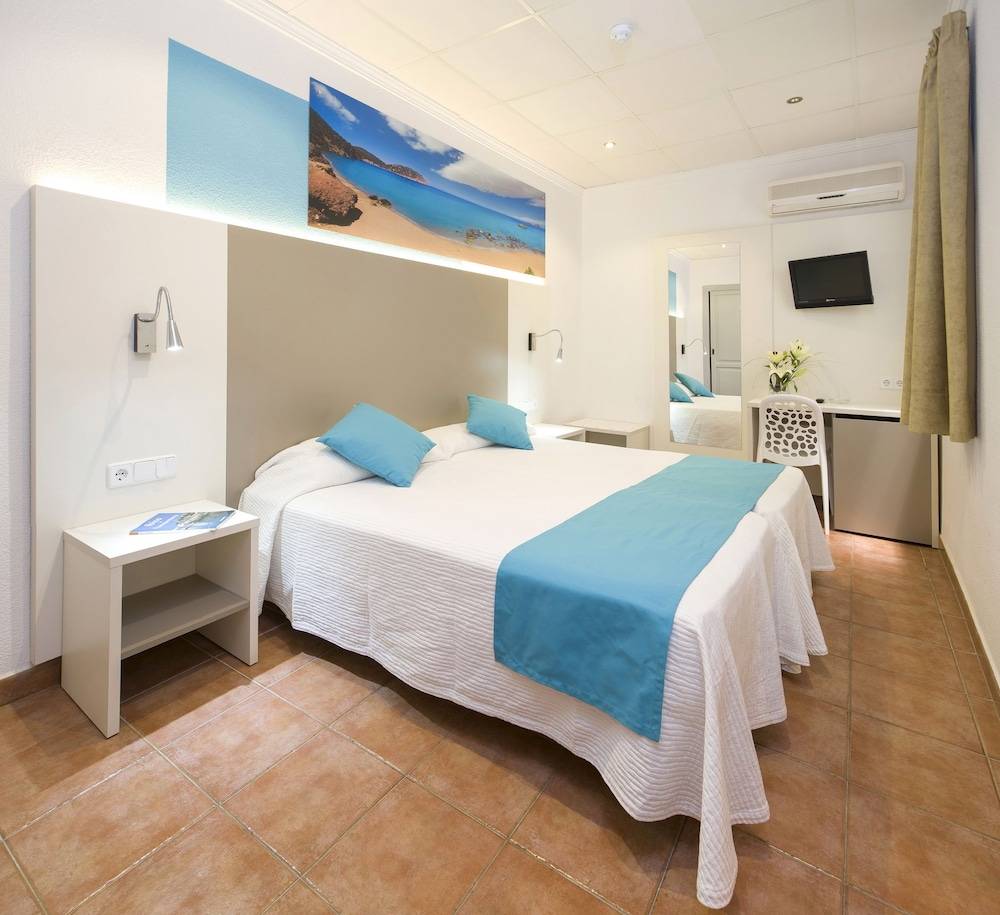 Hostal Adelino 1