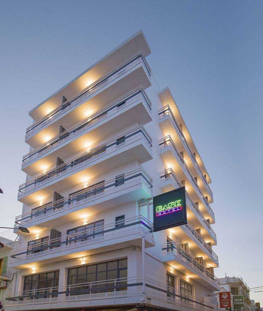 Hotel Base - Adults Only 1