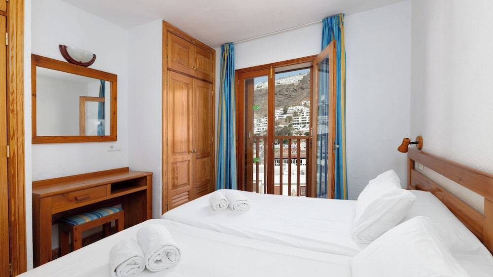 Ura Hotels Apartamentos Montecarlo 2