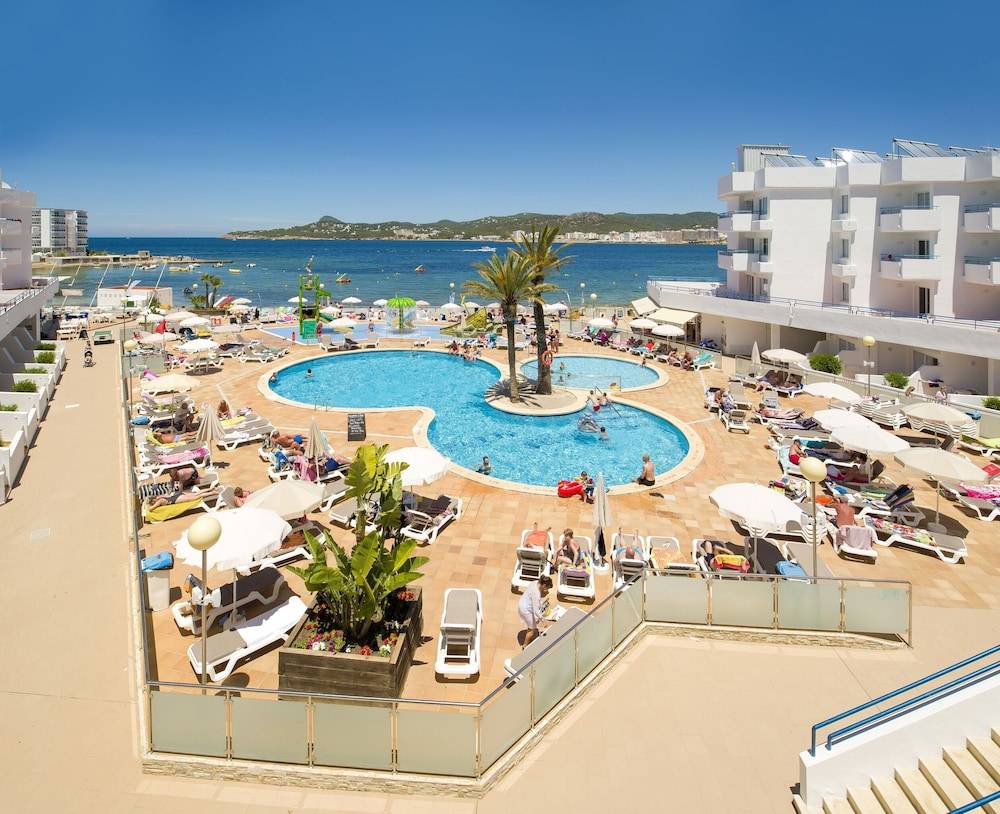 Playa Bella Beach Apartments 1