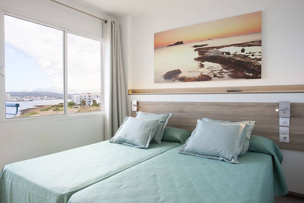 Playa Bella Beach Apartments 2