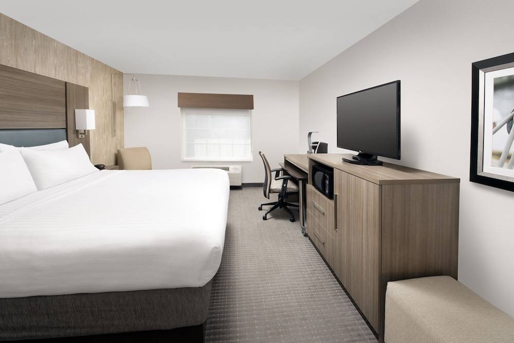 Holiday Inn Express & Suites ANNAPOLIS by IHG 2