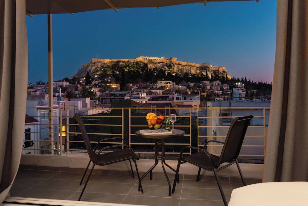 24K Athena Suites 1