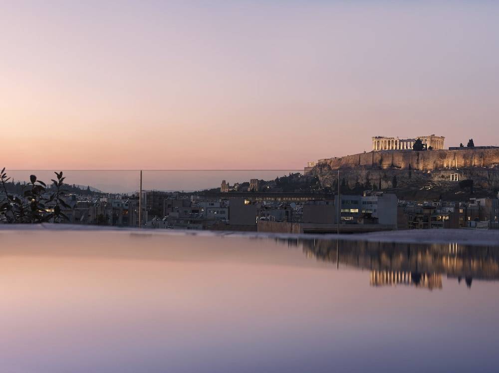 Monastik Living in Athina 1