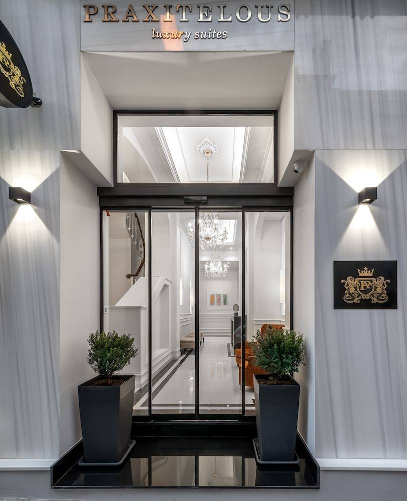 Praxitelous Luxury Suites 1