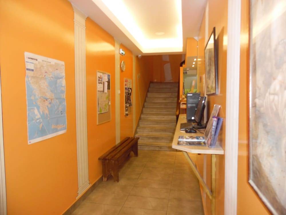 Zeus Hostel 2