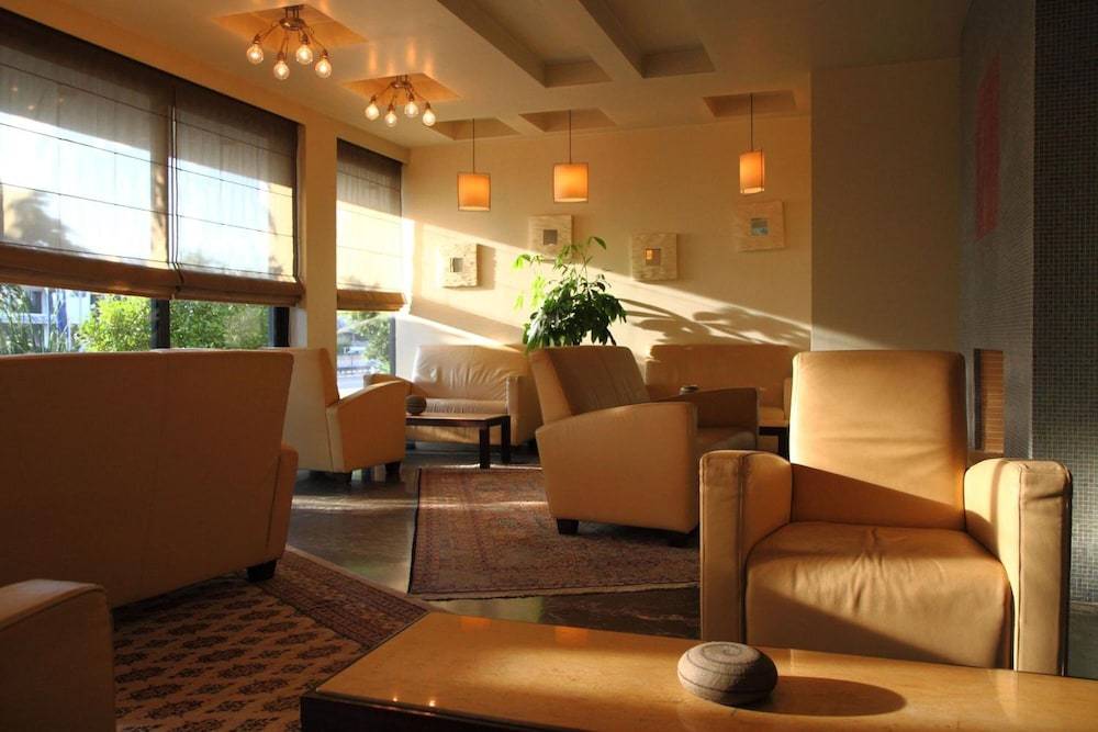 Pines Hotel 2