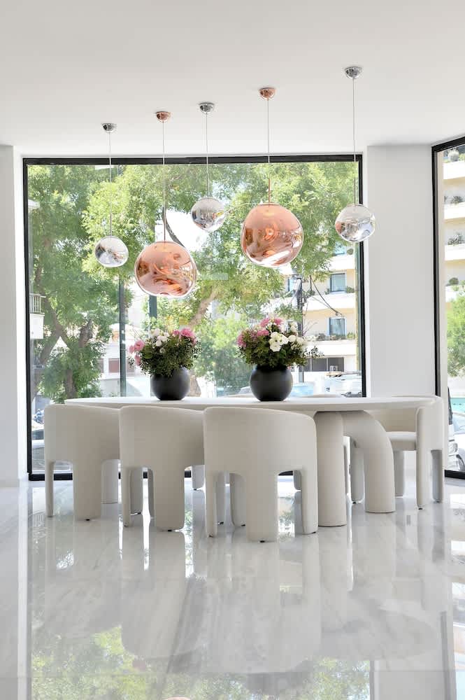 The Athenaeum Luxury Hotel 2
