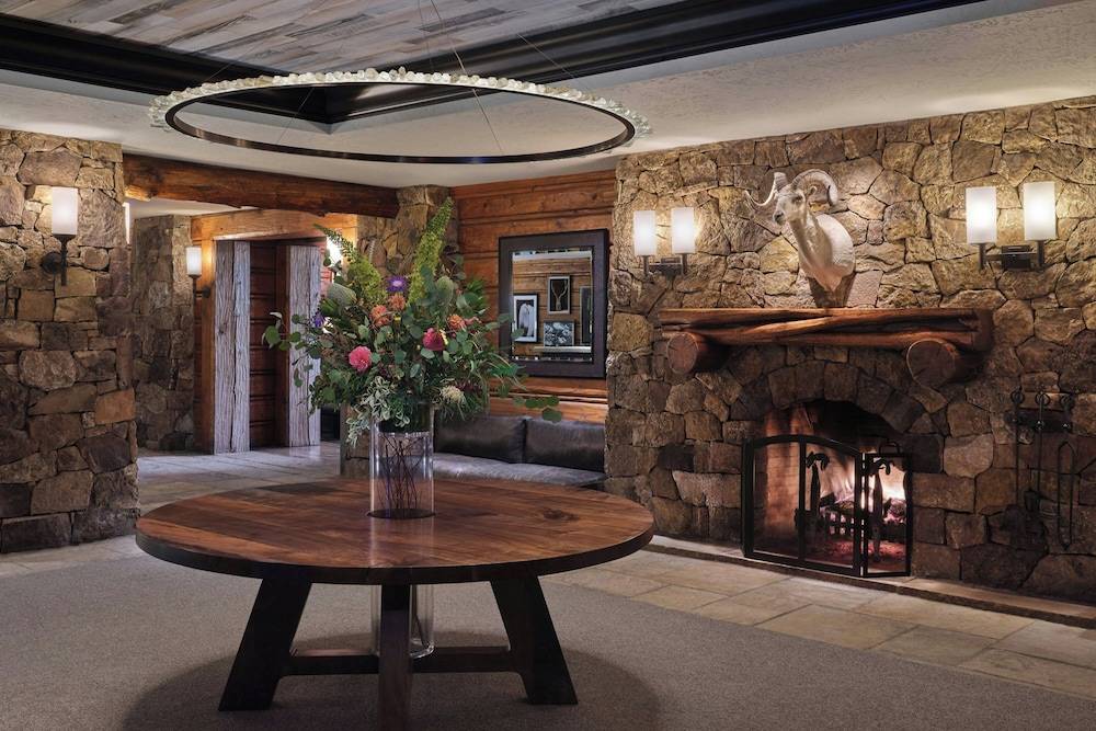 The Ritz-Carlton, Bachelor Gulch 2