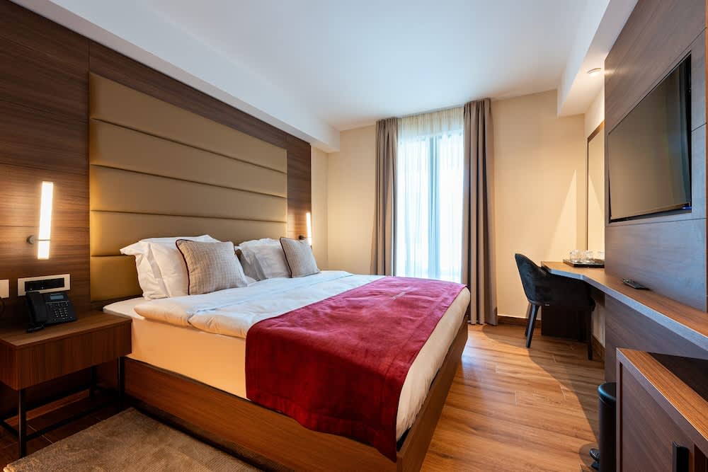 Hotel De Andros Virpazar 2