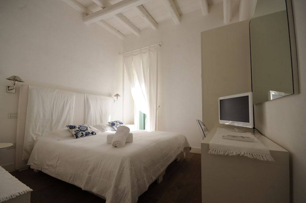 B&B Suite Home Trani 2