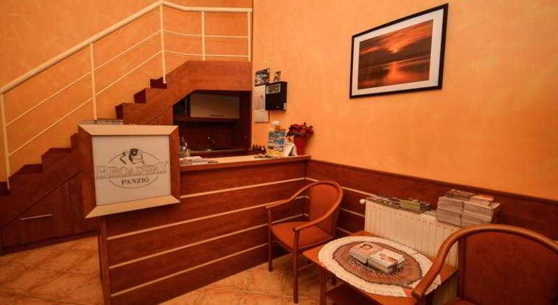 Broadway City Panzio 1