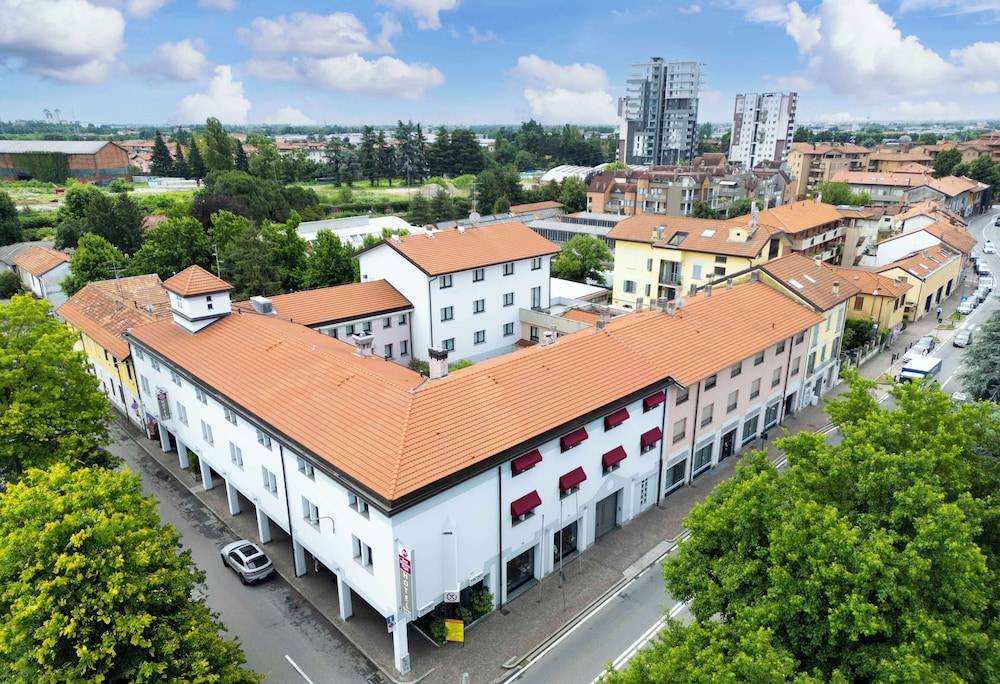 Best Western Plus Borgolecco Hotel 1