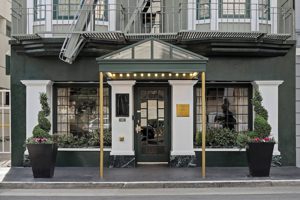 Inn at the Opera 1