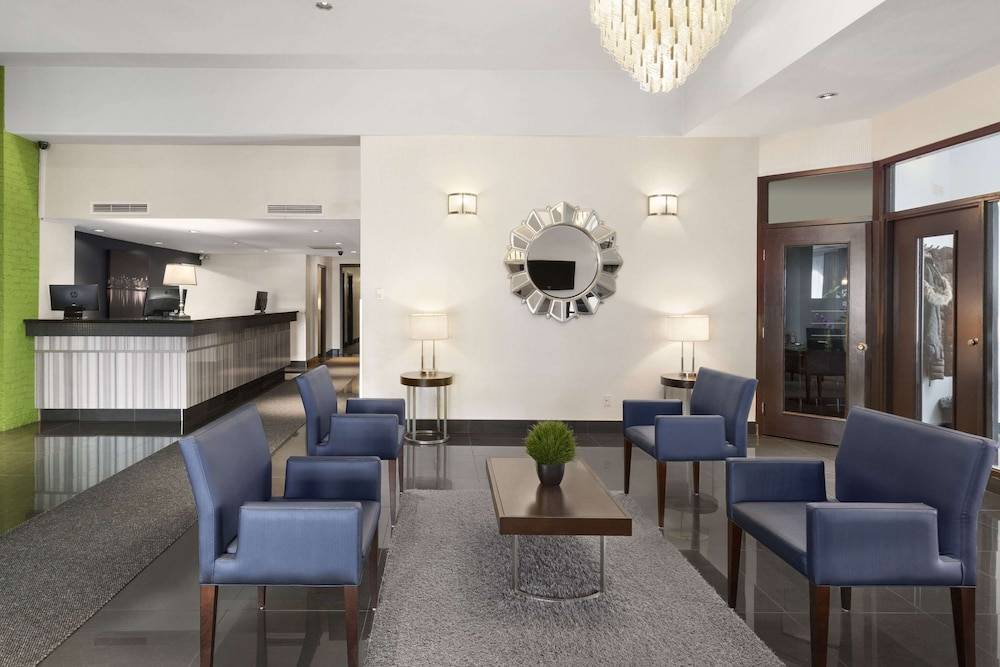 Days Inn by Wyndham Montreal Airport Conference Centre 2