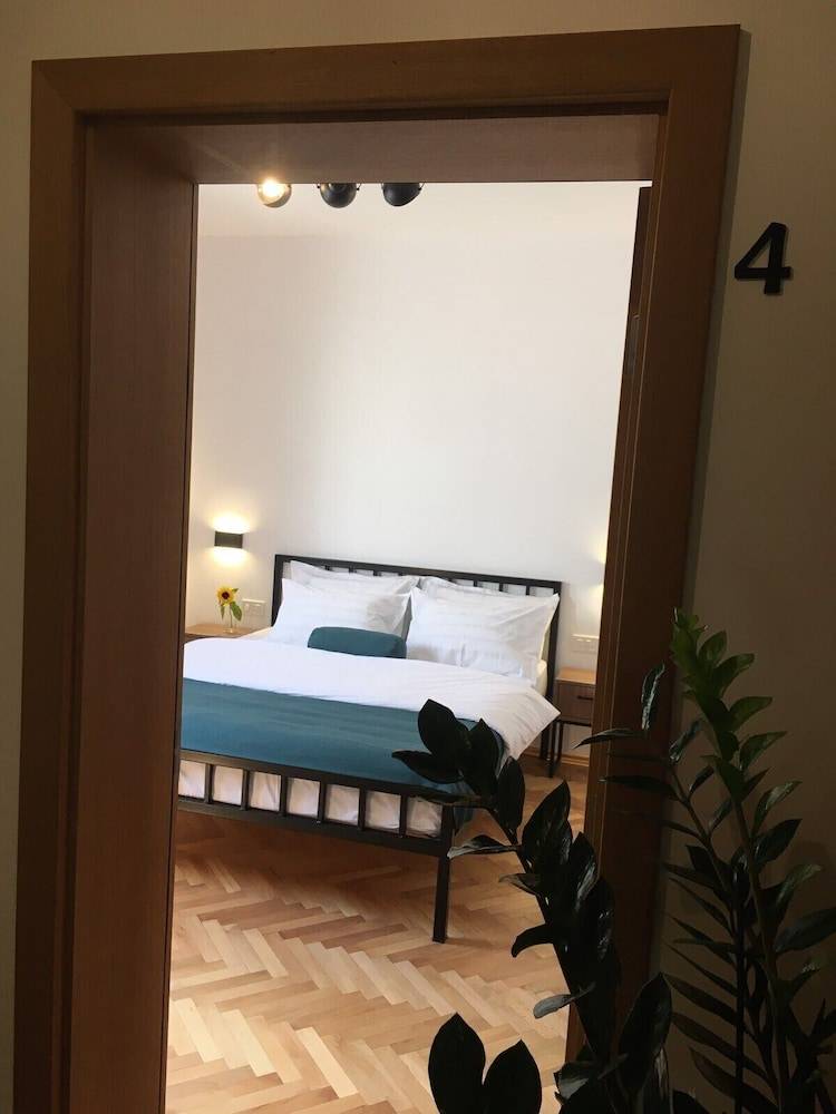 Grand Boutique Hotel 2