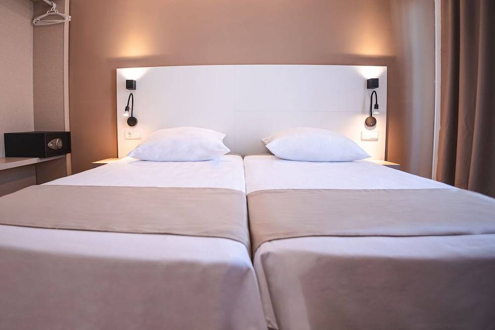 Planet Hotels BLUE - Adults Only 16 years 2