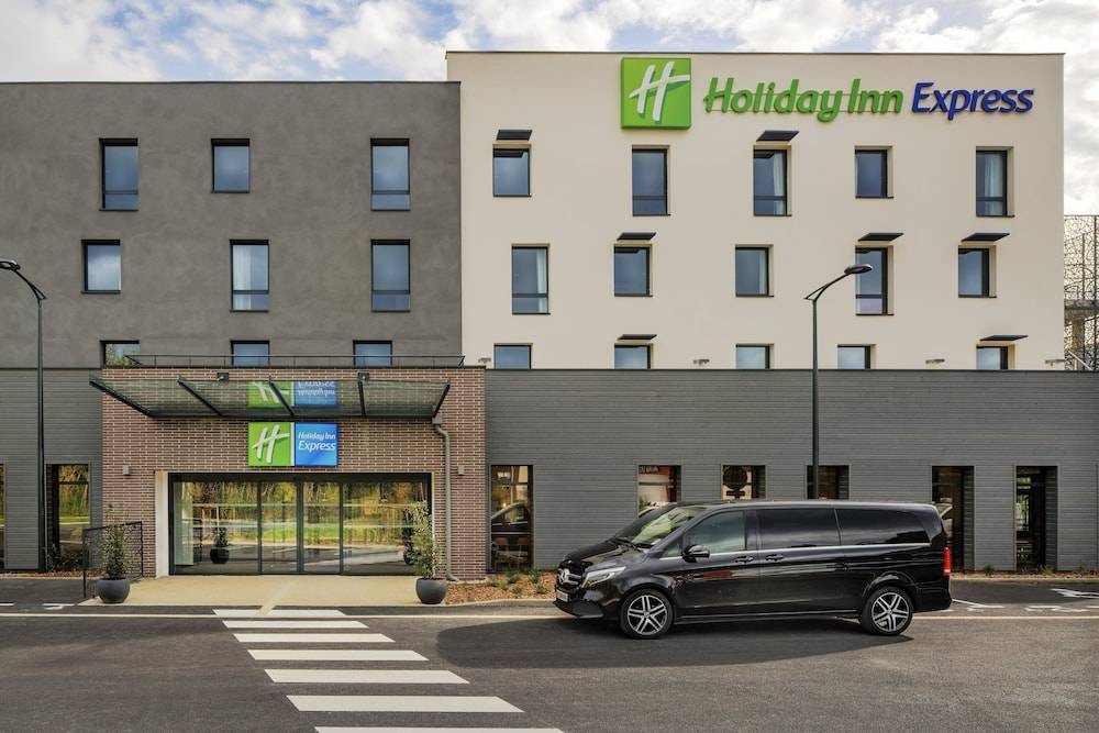 Holiday Inn Express MARNE-LA-VALLÉE VAL D'EUROPE by IHG 1