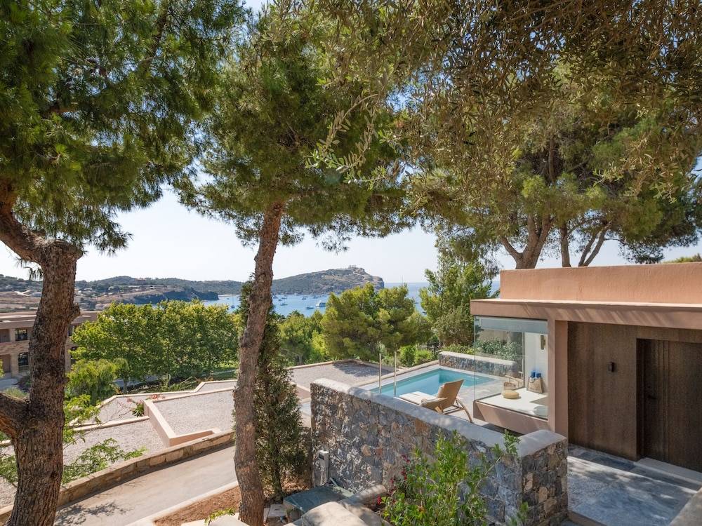 Cape Sounio, a Resort to Live 2