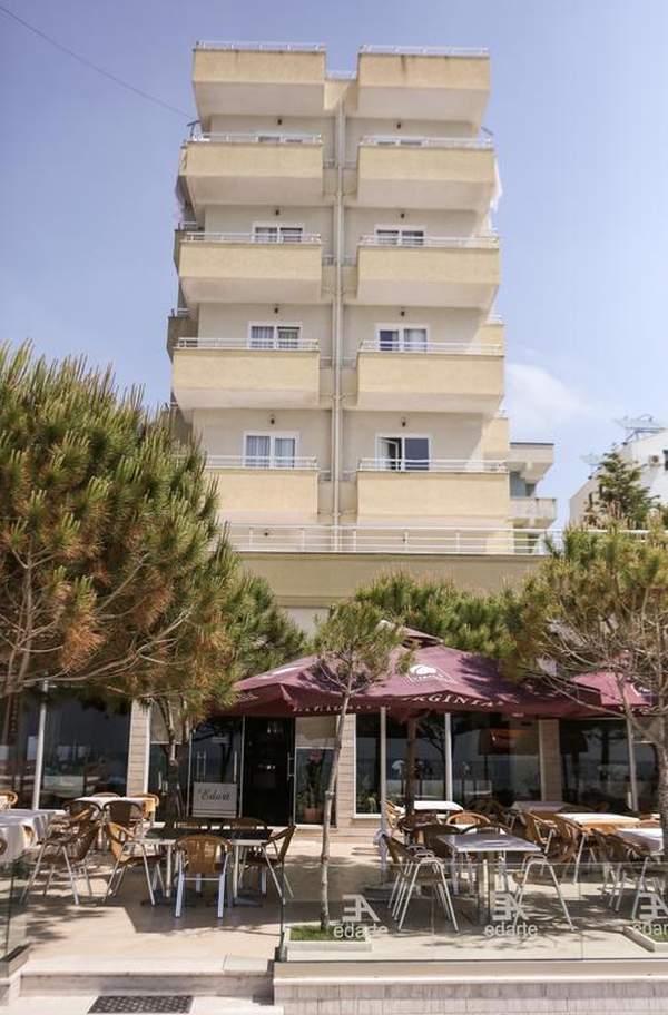 Edart Hotel 1