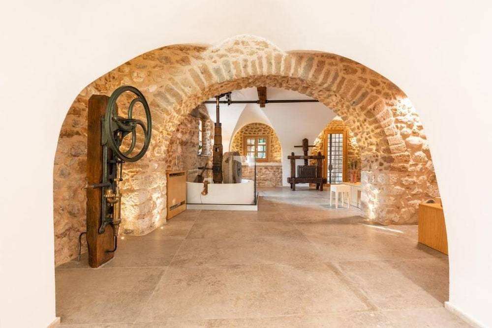 Antico Borgo Molino 7cento vicino ai Giardini di Ninfa 2