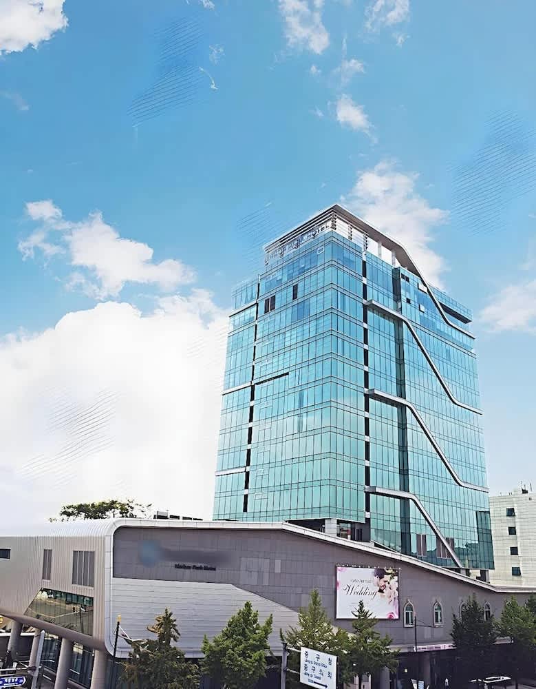 Harbor Park Hotel 1