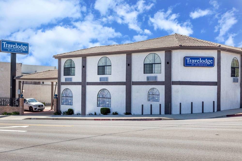 Travelodge by Wyndham Harbor City 1