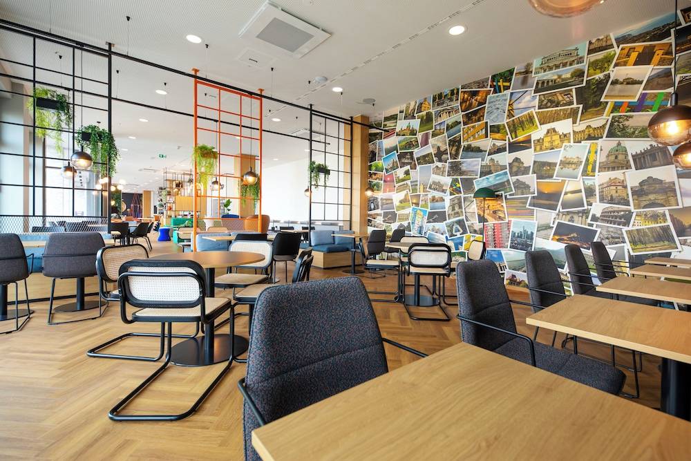 LOGINN Hotel Köln Airport 2