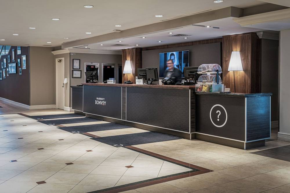 Delta Hotels by Marriott Montreal 2
