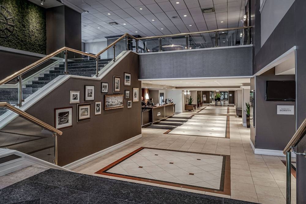 Delta Hotels by Marriott Montreal 2