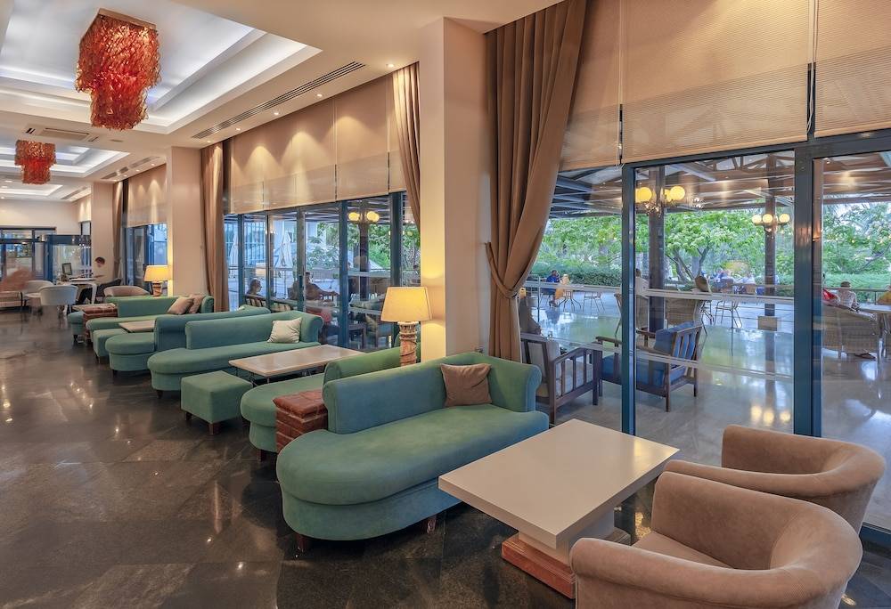Sunrise Resort Hotel 2