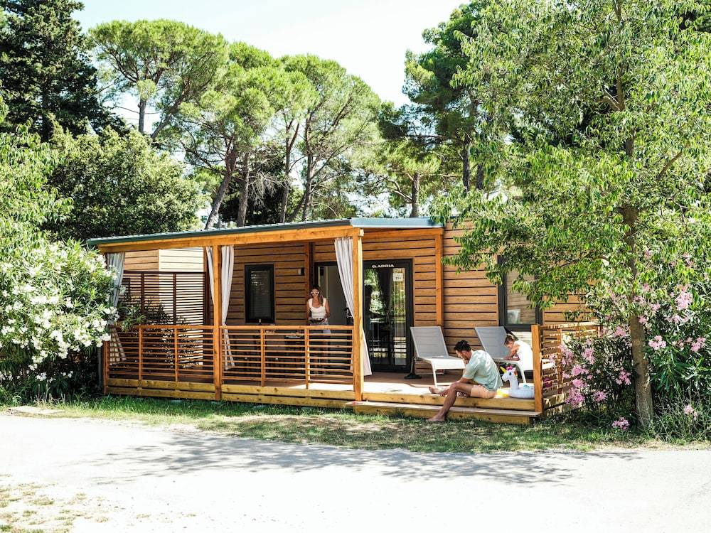 Zaton Holiday Resort Camping Homes 1