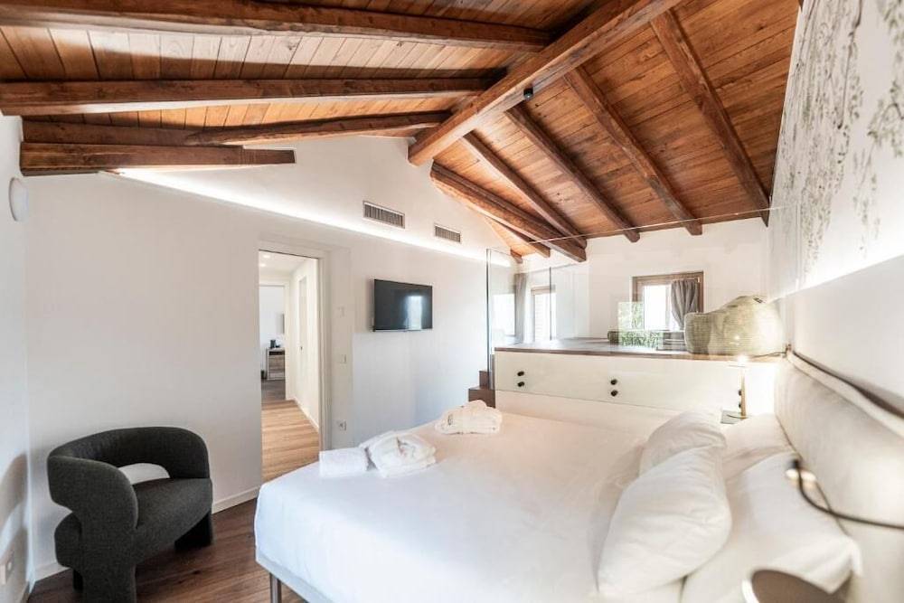 Borgo Capietaglio Wine Resort 1