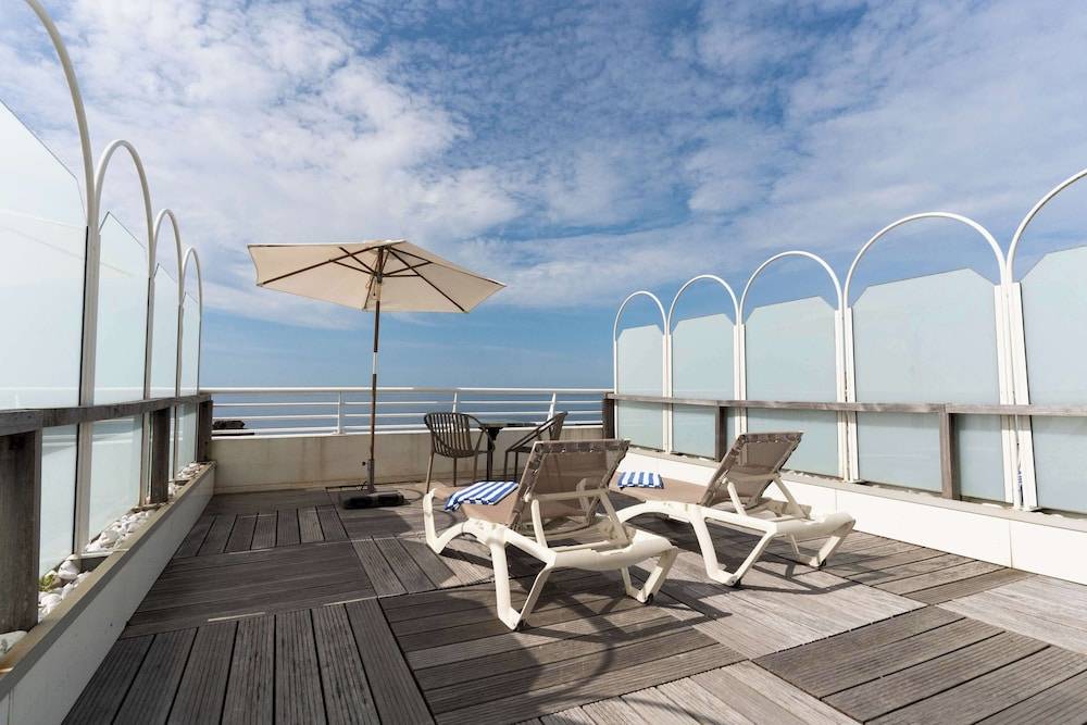 Best Western Hotel De La Plage Saint Marc sur Mer 1