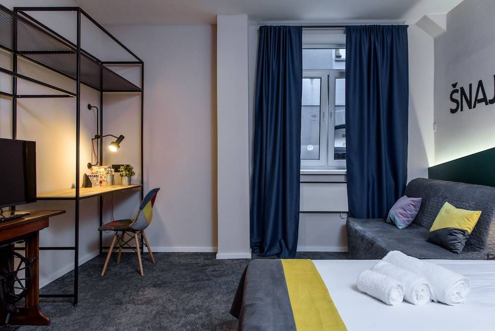 Stay Swanky Bed & Breakfast 2