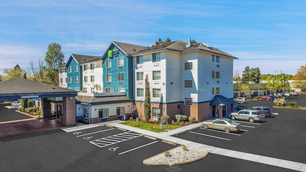 Holiday Inn Express & Suites PORTLAND-JANTZEN BEACH by IHG 1