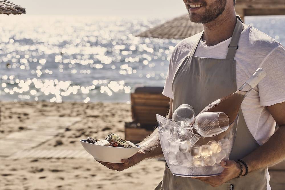 Dionysos Beach Resort & Villas 1