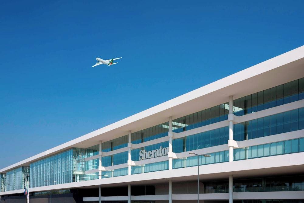 Sheraton Milan Malpensa Airport Hotel & Conference Centre 1