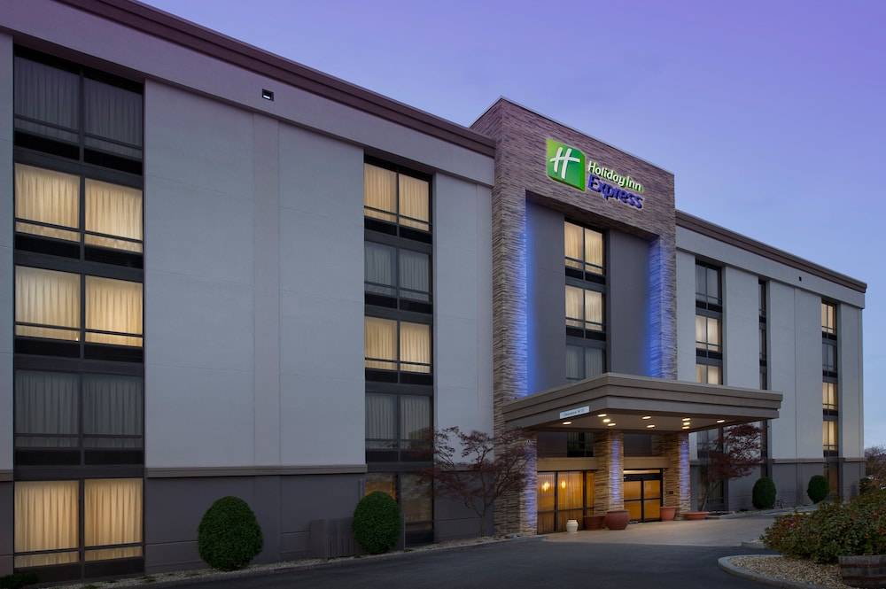 Holiday Inn Express BOSTON NORTH-WOBURN by IHG 1