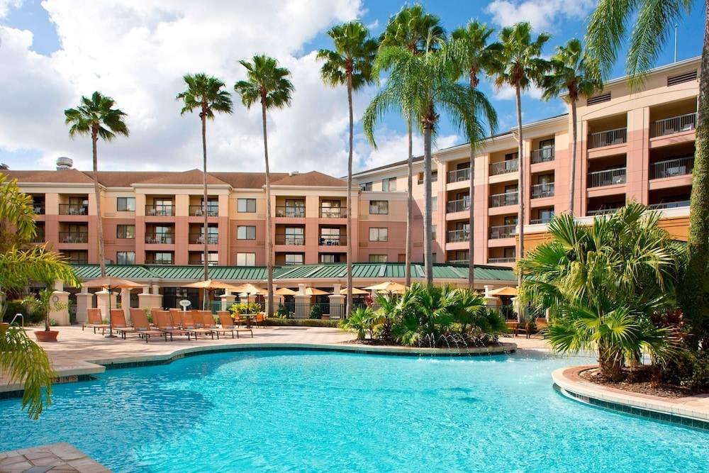 Courtyard by Marriott Orlando Lake Buena Vista in the Marriott Village 1