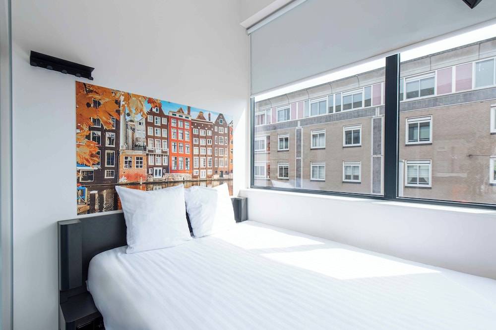 easyHotel Amsterdam City Centre South 1