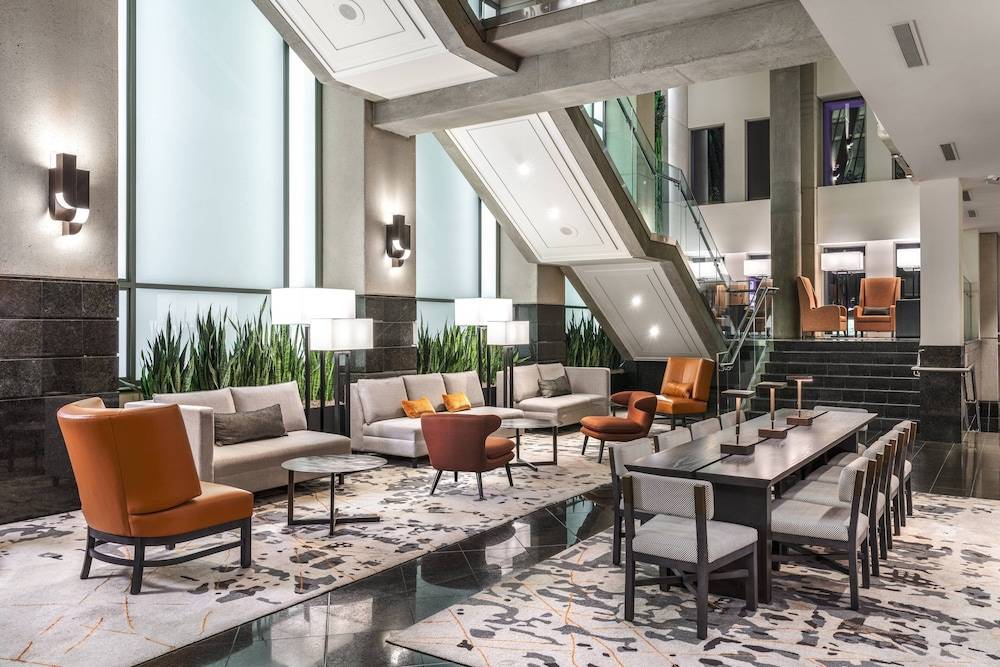 Delta Hotels by Marriott Vancouver Downtown Suites - Downtown Vancouver 2