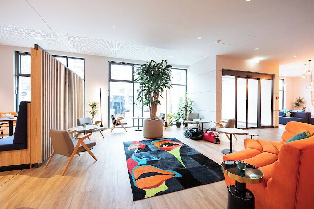 LOGINN Hotel Berlin Airport 2