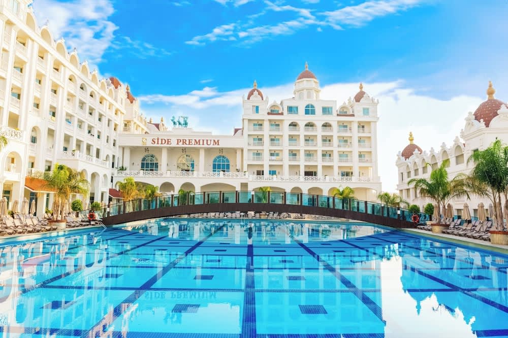 Oz Hotels Side Premium 1