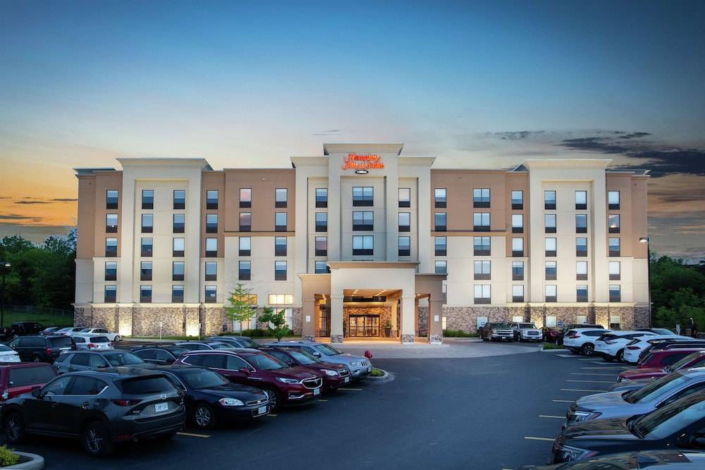 Hampton Inn & Suites Barrie 1