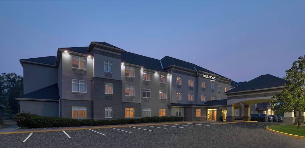 Four Points by Sheraton Barrie 1