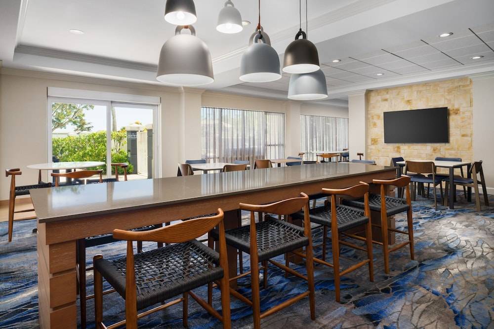 Fairfield Inn & Suites Boca Raton 2