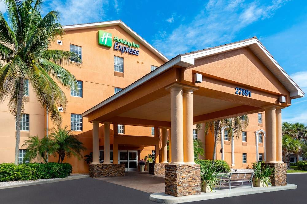 Holiday Inn Express & Suites NAPLES NORTH - BONITA SPRINGS by IHG 1