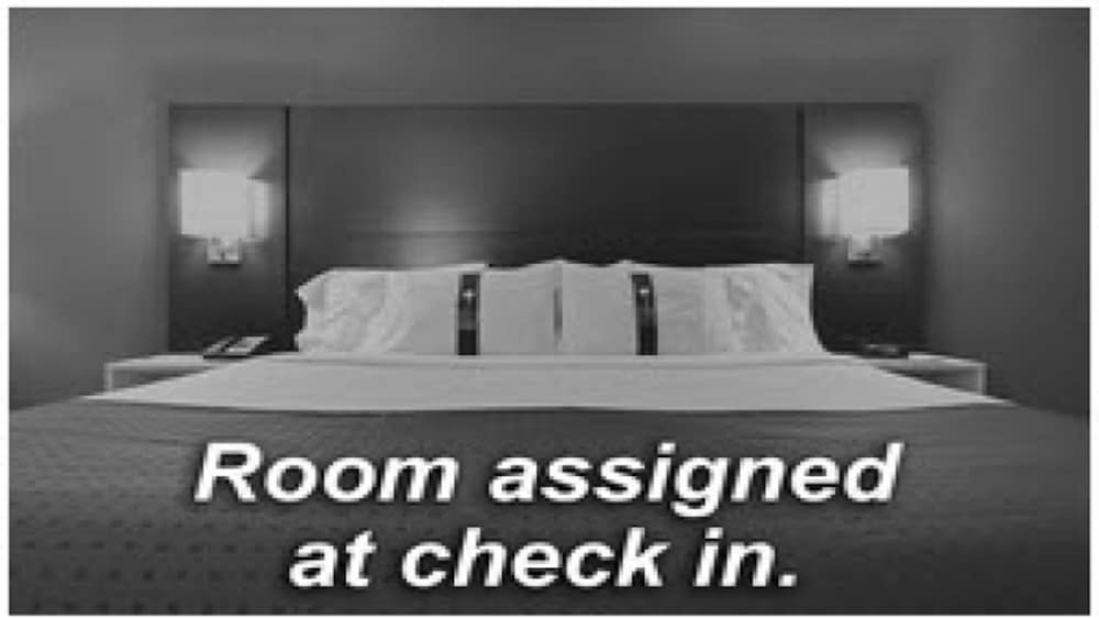 Holiday Inn Express & Suites BRAMPTON by IHG 2